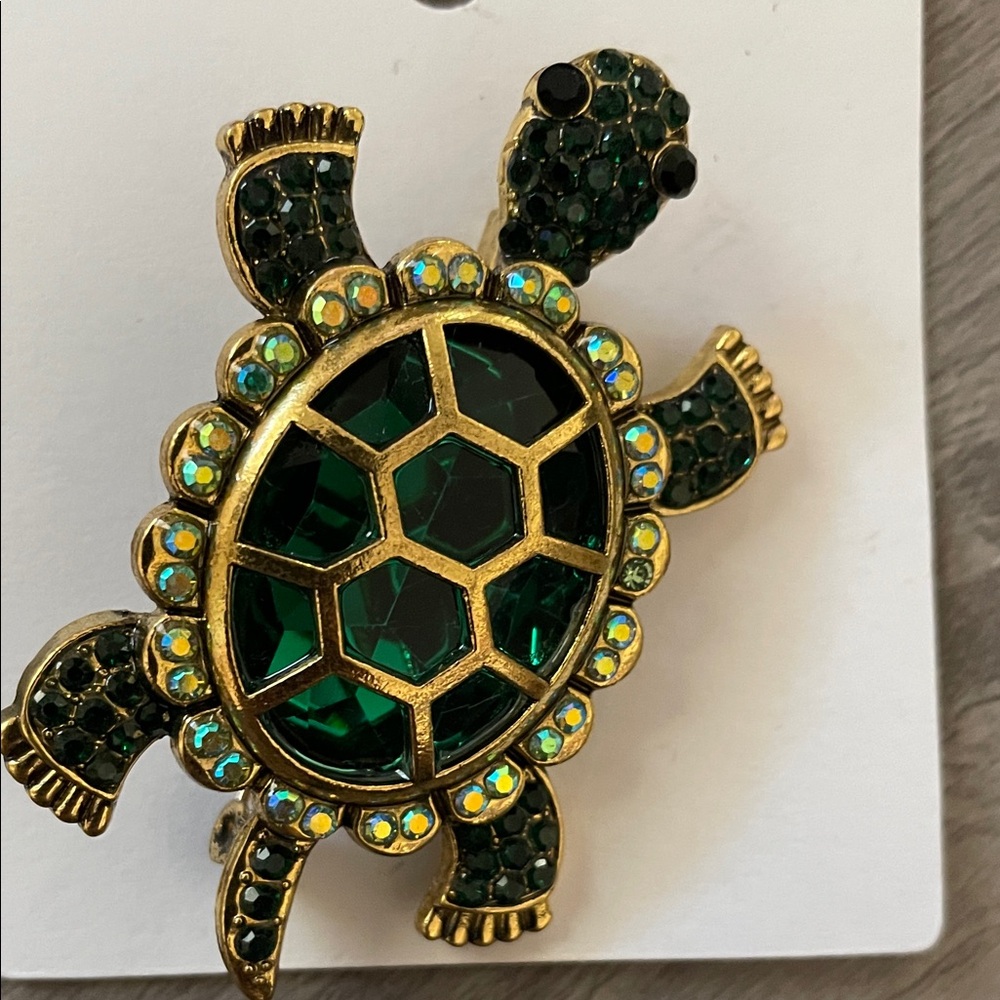 Artisan Green and Gold Turtle Brooch - Picture 2 of 9